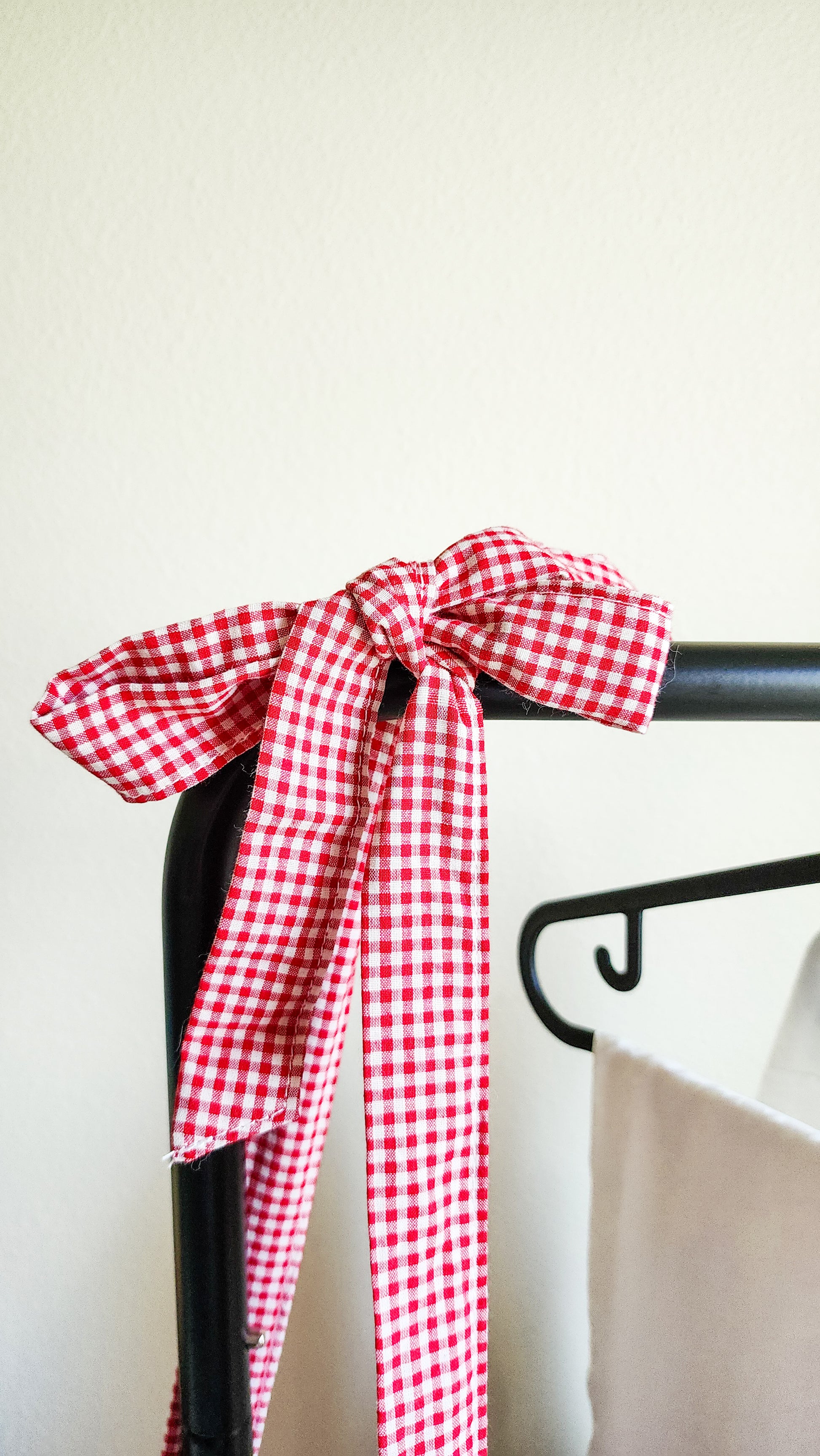 Book Lover Checkered Cotton Tote Bag with Adjustable Strap - The Bean Workshop - book club, book lover, book lovers, bookaholic, bookish, bookish friends, Booklice, Books and girls, bookstore, bookstore date, booktrovert, fantasy readers book club, tote, tote bag