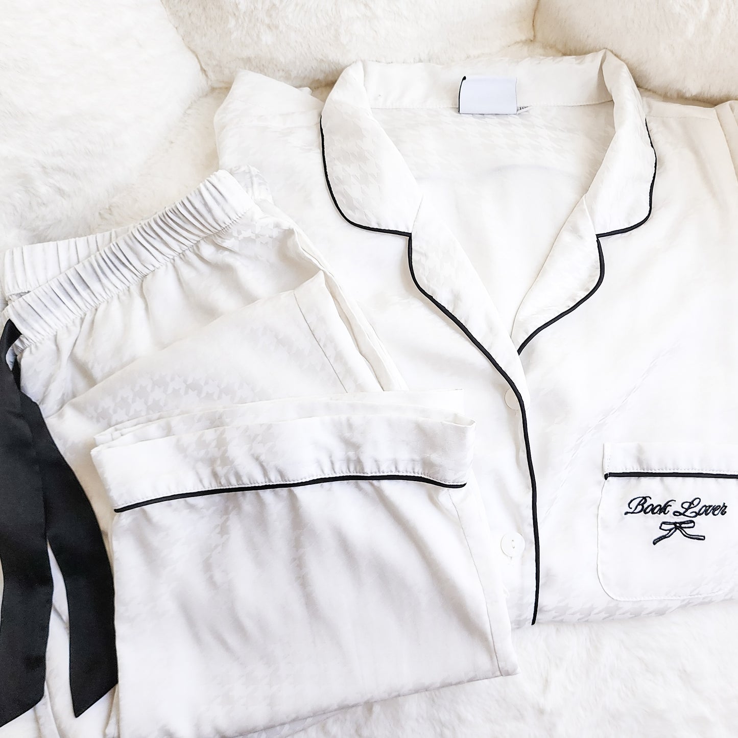 Book Lover Satin Houndstooth Pajama Set - The Bean Workshop - pajama
