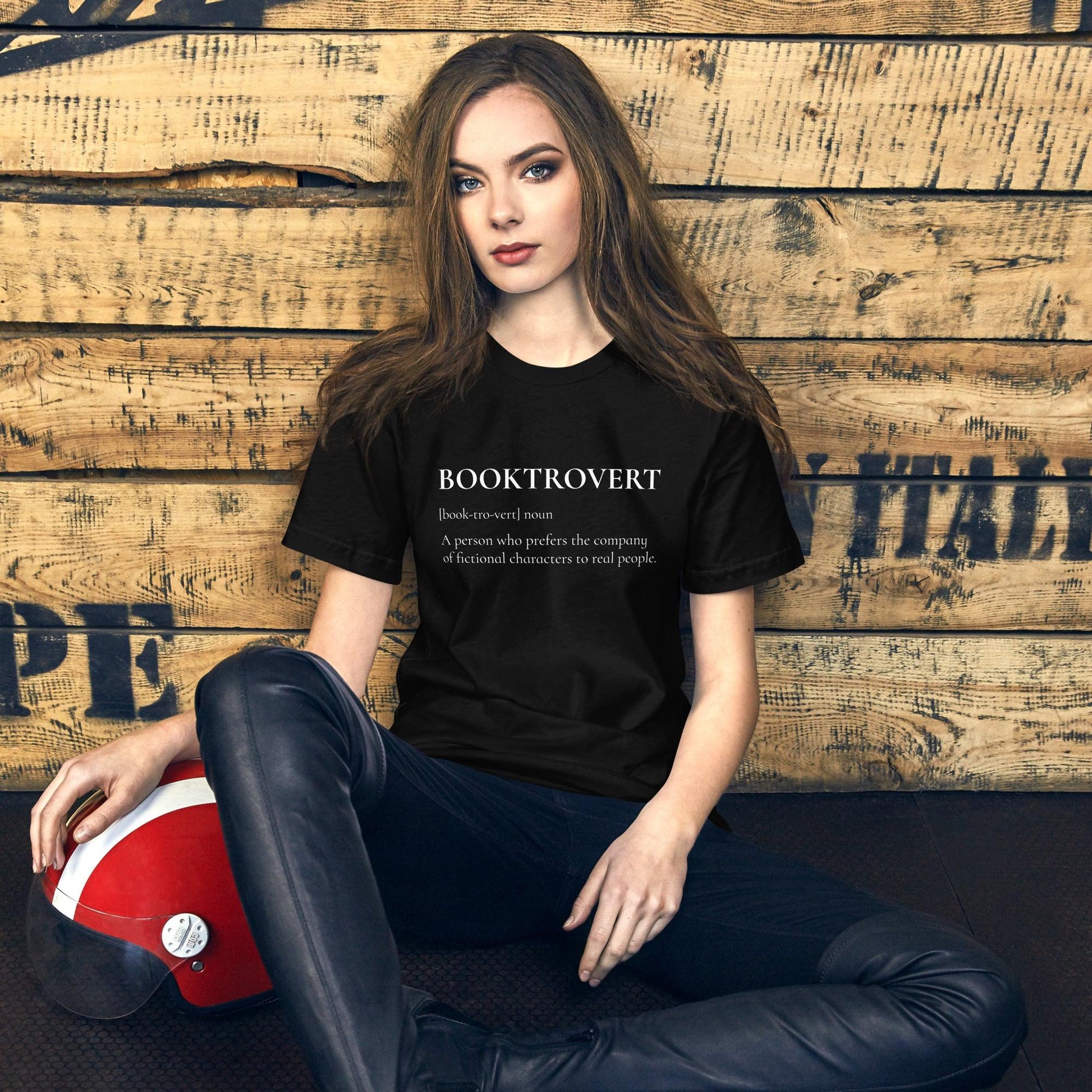 Booktrovert T-shirt - The Bean Workshop - bookish, booktrovert, read everyday, t-shirt, tee