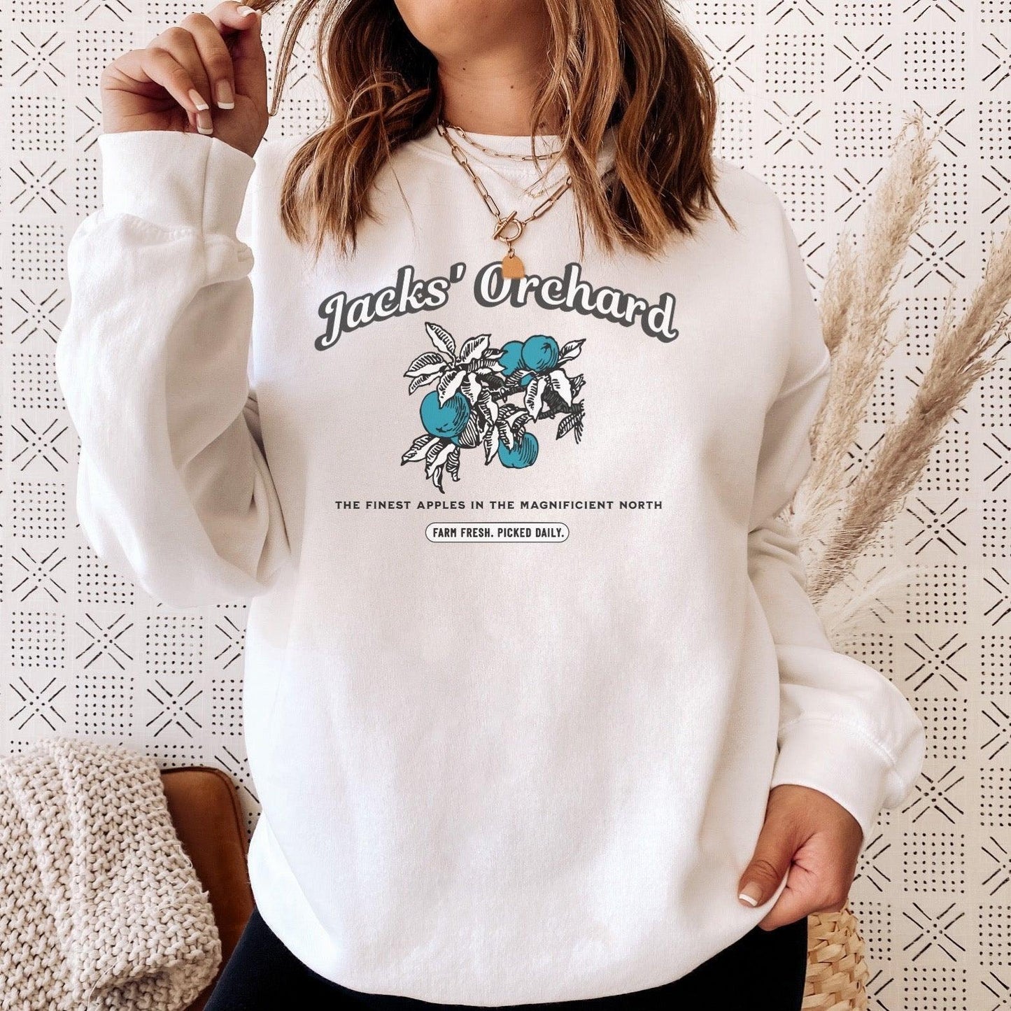 Jacks' Orchard Sweatshirt - The Bean Workshop - evangeline fox, jacks prince of hearts, once upon a broken heart, ouabh, retro, stephanie garber, sweatshirt, Sweatshirts