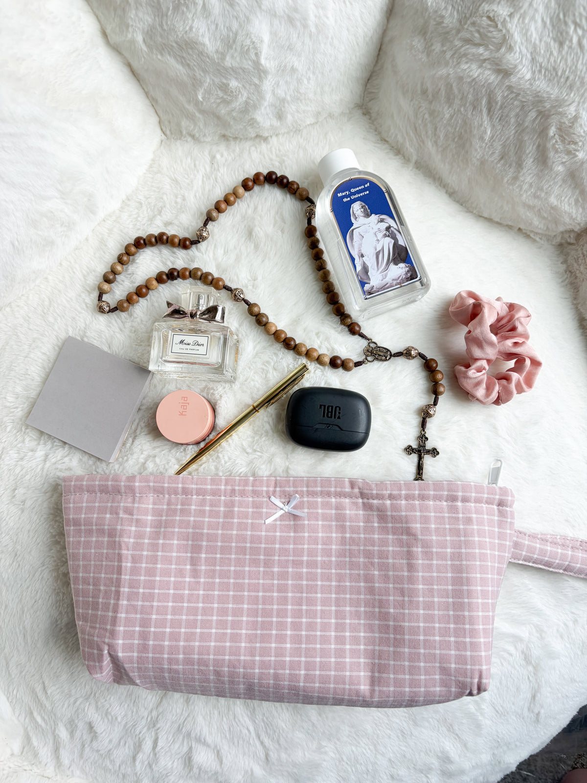 Large Quilted Gingham Pouch with Wrist Strap - The Bean Workshop - accessories, cute bag, gift, makeup bag, organizer, pencil case, pouch, quilted, travel pouch, wristlet