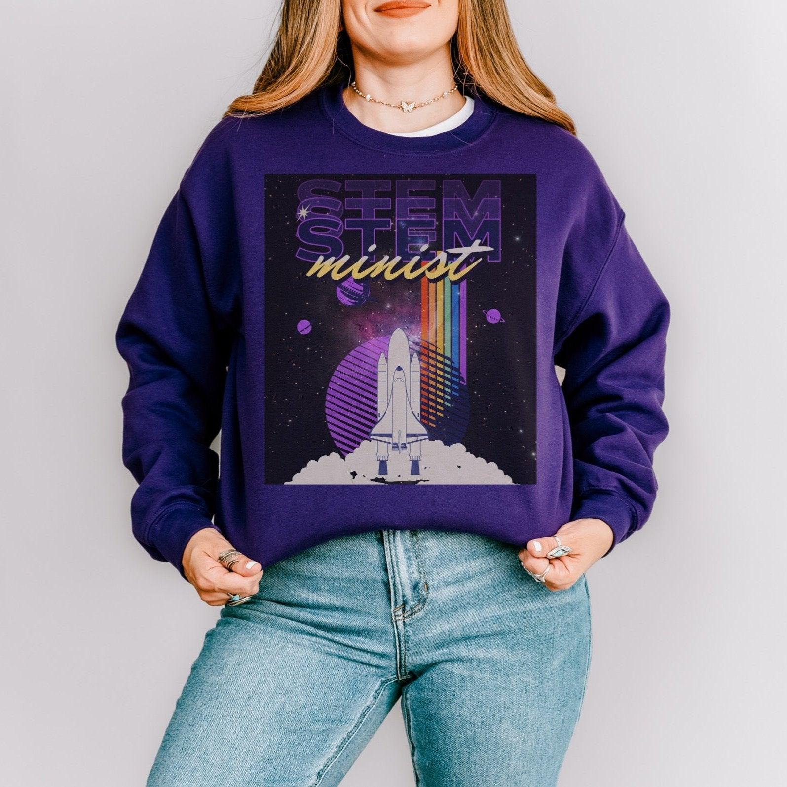 STEM-Minist Sweatshirt - The Bean Workshop - Ali Hazelwood, love on the brain, STEM, STEM-Minist, sweater, sweatshirt, the love hypothesis